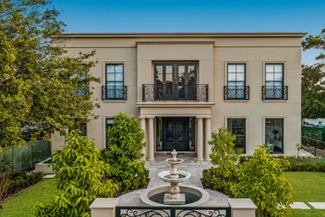 Photo inspiration: Fresh Look at Chateau Architects Builders Redefining Luxury Home Creation